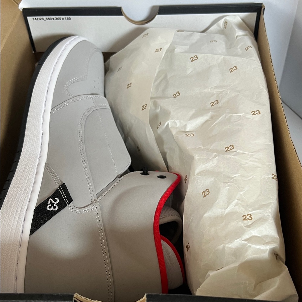 Jordan Fadeaway Men's Athletic Shoes - Wolf Grey/White-University Red